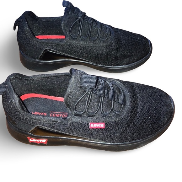 EUC Levi's Sunset Fly Women's Black Slip On Tennis Shoes - Picture 5 of 11